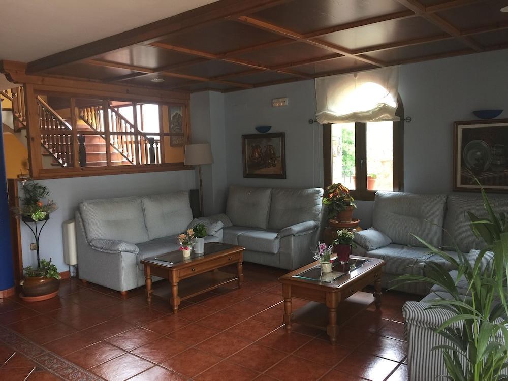 Hotel Arnal Escalona  Exterior photo